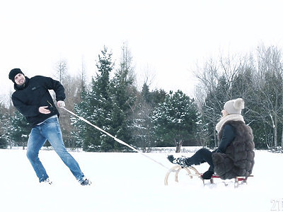 dziewica z naturalnie wspaniałymi cycuszkami