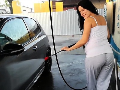 tatuś lubi jej luśne cyce