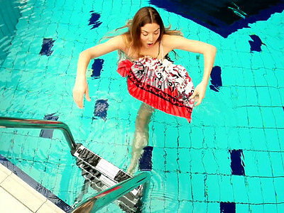 blada ruda nastolatka jest pieprzona w dupę