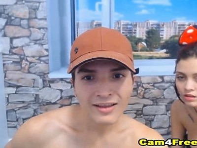 nastolatka lubi się masturbować na ostro