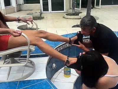 mega gorąca amatorka daje sobie z palca