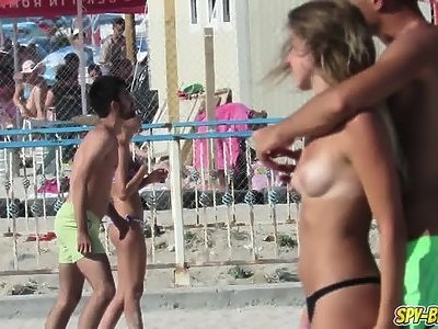 niezła nastolatka przed kamerką