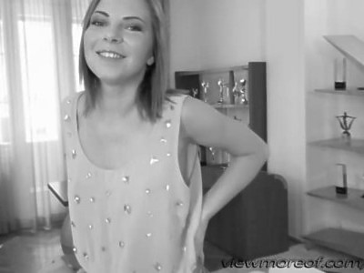 w pięknym miejscu z piękną laską