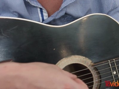 młoda studentka szuka pracy