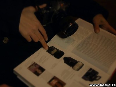 amatorka z dużą dupcią robi sobie dobrze