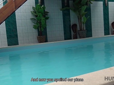 porno nastolatka w szpilkach z małym biustem jest dobrze rżnięta