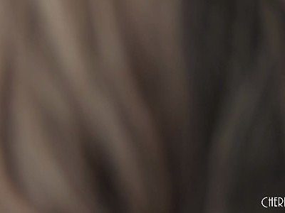 niewinna małolata dostaje kutasa w ciasną dupę