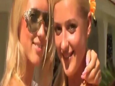 poznaj młodą i seksowną dziewicę która nigdy nie miała seksu