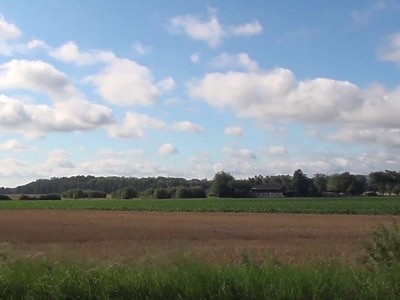 pani dyrektor dyscyplinuje niesforną uczennicę