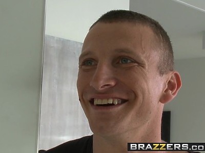 małe cyce zapinanej nastolatki