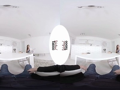 zgrabna osiemnastolatka dobrze się palcuje