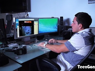 nastolatka lubi być czasem ruchana w twarz