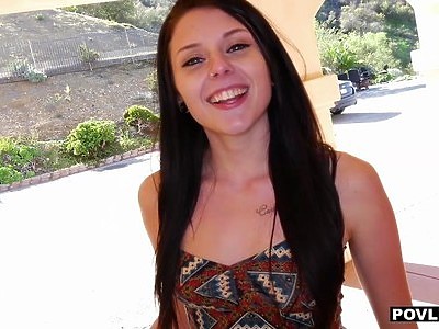 okrągłe cycory młodej laseczki