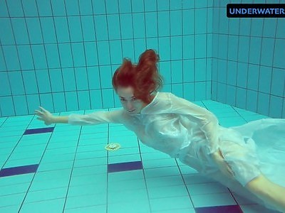 trójkącik z dwoma nastolatkami