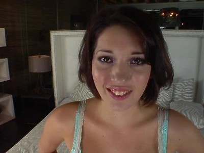 jędrna czekoladowa nastolatka