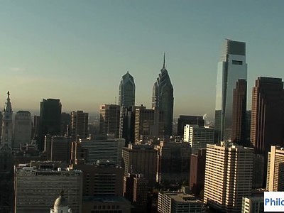 nastolatka w niebieskim futerku