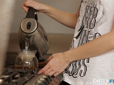 nastolatka pieprzona na pieska