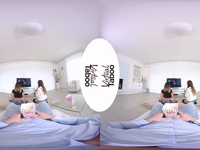 nastolatka ujeżdża penisa