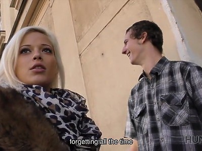 zaszedł od tyłu młodą latynoską