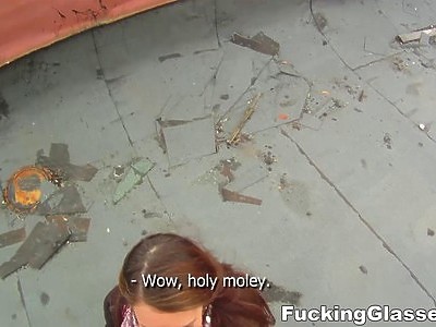 seks z gorącymi nastolatkami na blacie w kuchni