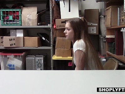 młoda i jej przyjemny dotyk