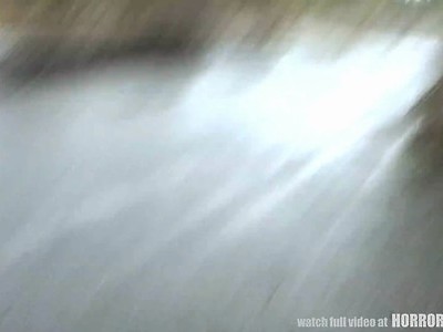 mokra cipka młodej dziewczyny