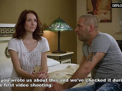 amatorskie porno z wygoloną nastolatką