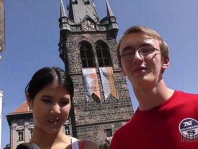 kudłata amatorka posuwana na kanapie