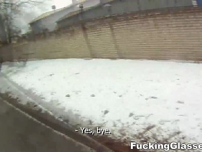 słodka nastolatka pragnie spermy