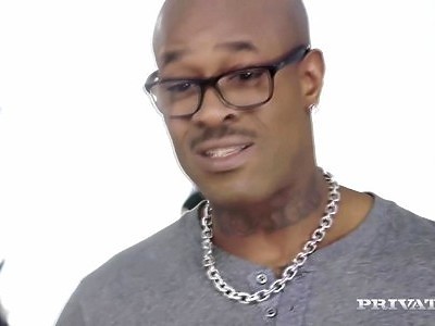 nastolatka ma ciśnienie na dużego fifola a kolezka na nią