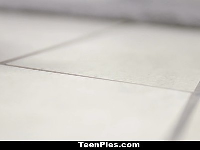 prywatne fotki młodej brunetki