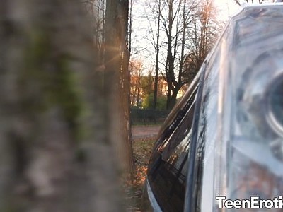 w klasie z napaloną uczennicą