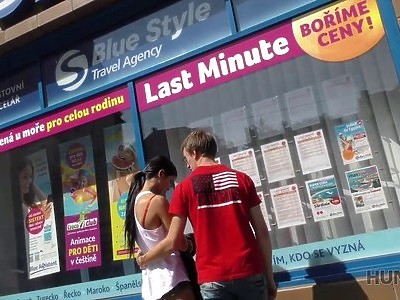 kudłata amatorka i gumowe dildo