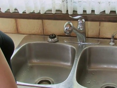 młoda nastolatka jest posuwana od tylca