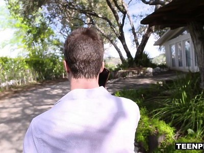 młoda lubi tatusiów