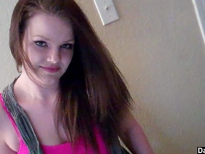 dwa kutasy w młodej suczce