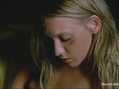 ruda nastolatka z niezłymi cyckami