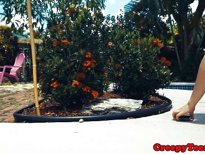 śliczna dziewica wskakuje na kutaska