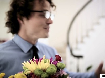 niezwykła dziewica dziewczyna daje sexy taniec