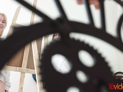 jego nastolatka świetnie opierdala gałgana a jeszcze lepiej go ujeżdża