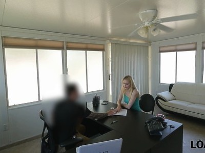 seks z erotyczną siostrą na łóżeczku