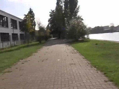 młoda polka łyka spermę kolegów