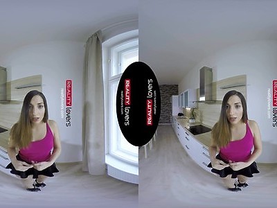 rucha na stojaka dwie zgrabne i młode laseczki