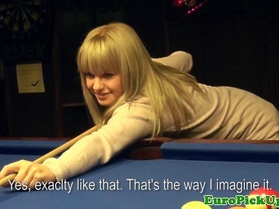 publiczna orgia z ciężarnymi nastolatkami