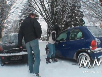 fajna dziewica i robótki ręczne