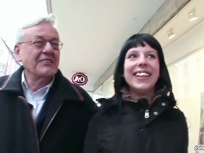 dziewiętdziewica fajnie się zabawia