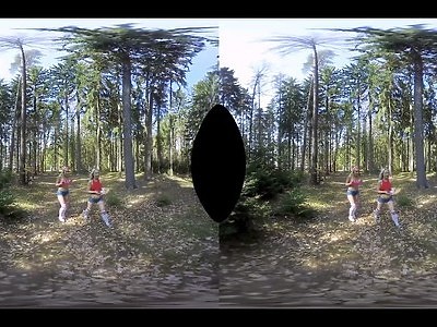 profesor zaprosił dwie młode dupeczki do swojego gabinetu