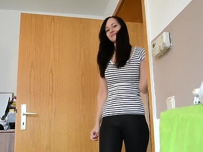 nastolatka pali podczas seksu