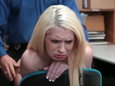 nastoletnia ignorantka przyrodnia siostra zerżnięta przez brata