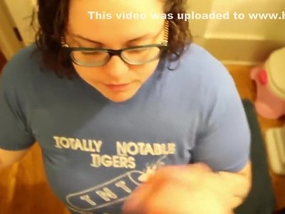 super dziewiętdziewica fajnie ssie kutasa